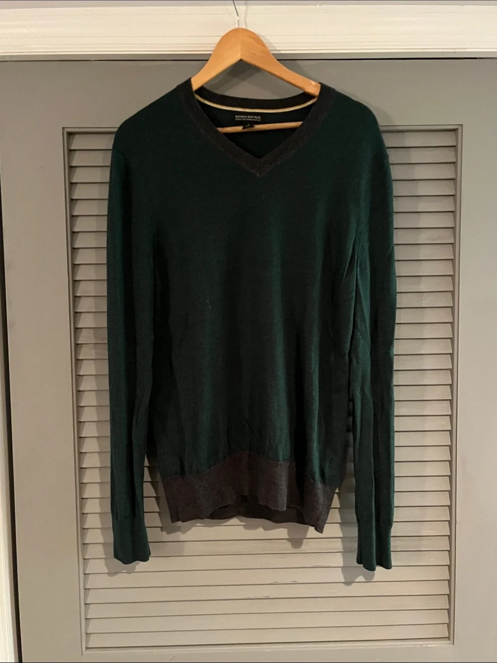 Banana Republic Men's Forest Green V-Neck Sweater with Grey Contrast Trim